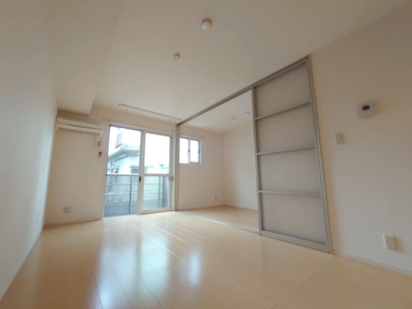  阪和線・羽衣線/六十谷駅 バス12分楠見行者前下車:停歩3分 1階 築20年