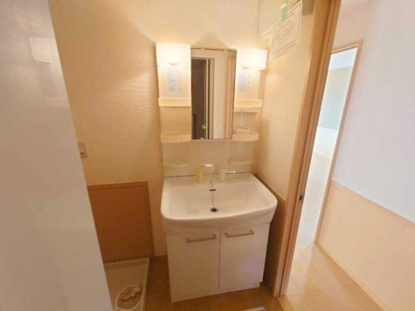  阪和線・羽衣線/紀伊駅 バス9分山村下車:停歩12分 2階 築19年