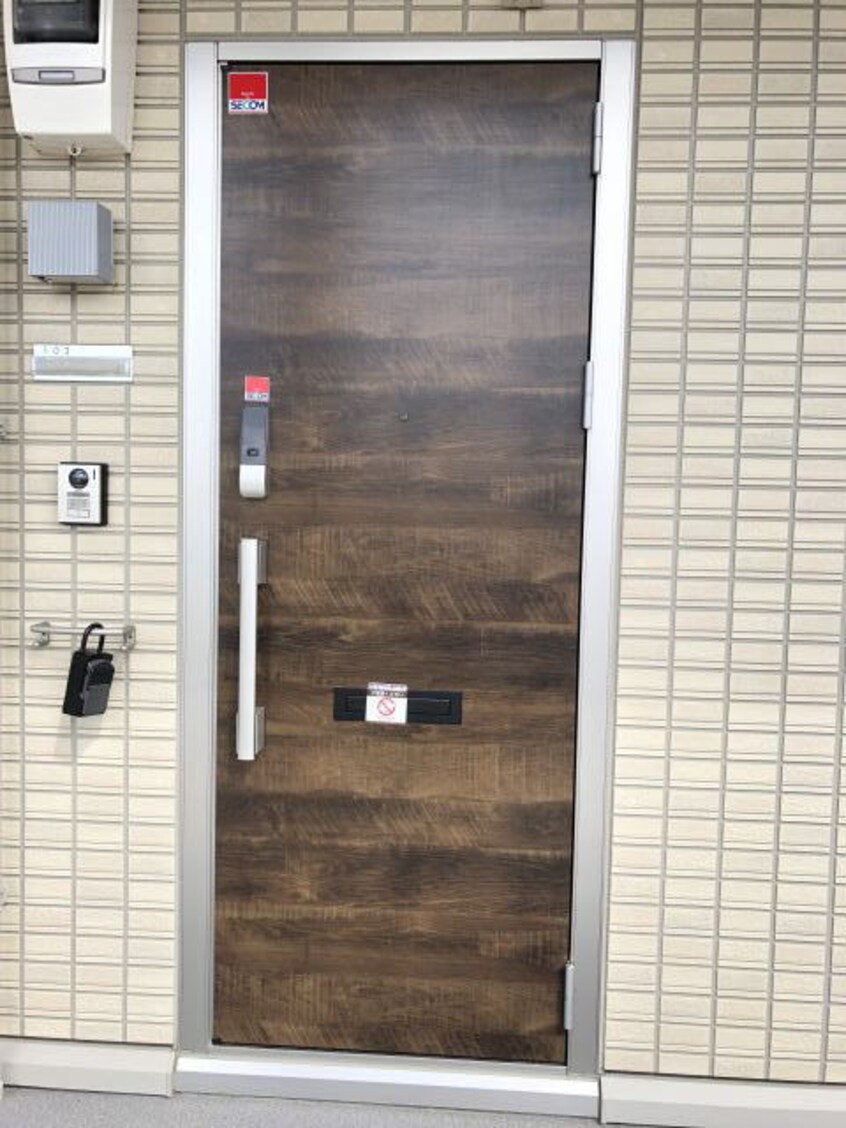 同仕様 南海本線/和歌山市駅 バス15分小二里下車:停歩3分 1階 築4年