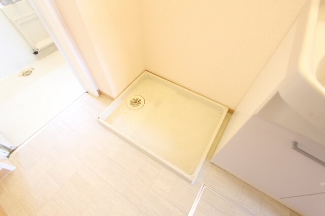  阪和線・羽衣線/紀伊駅 バス13分安上下車:停歩10分 1階 築19年