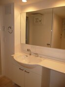  和歌山線/岩出駅 バス5分荊本下車:停歩5分 2階 築11年