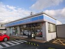 ローソン 岩出川尻店様(コンビニ)まで454m 和歌山線/岩出駅 バス5分荊本下車:停歩5分 2階 築11年