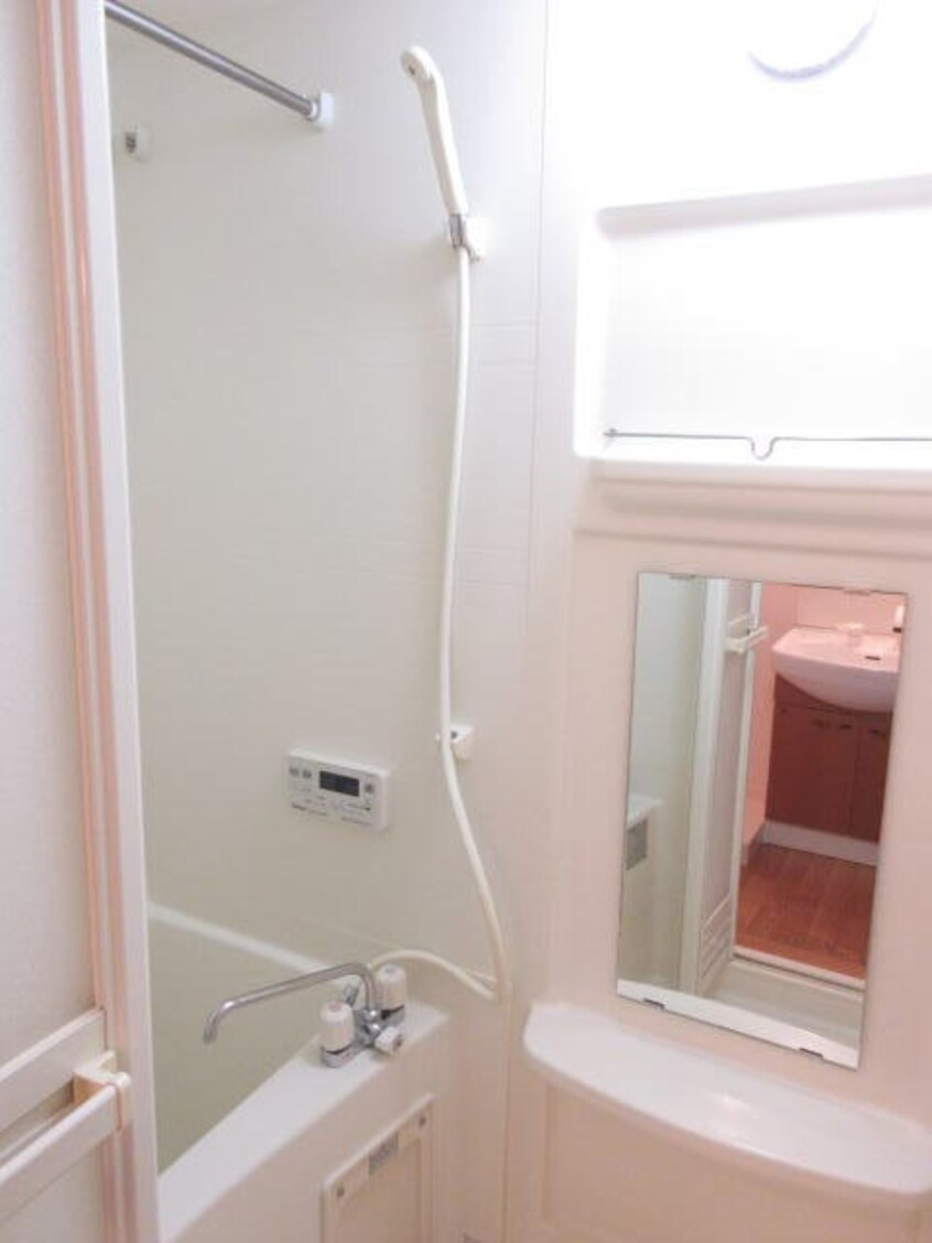  和歌山線/紀伊小倉駅 徒歩6分 2階 築17年