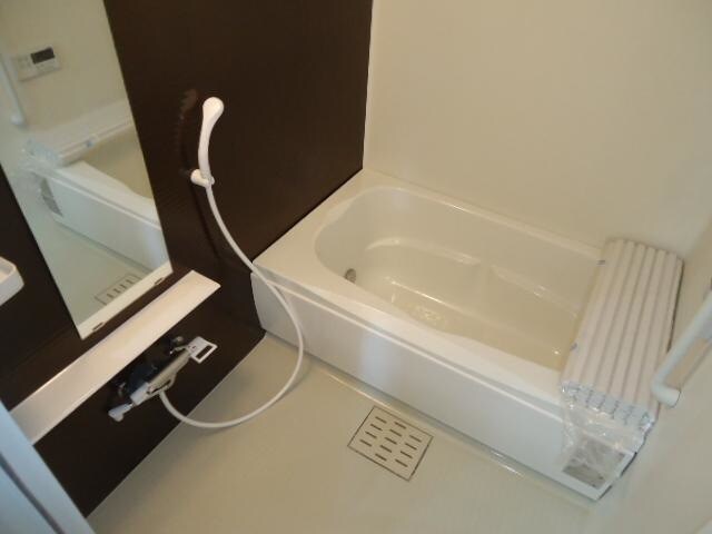  和歌山線/岩出駅 徒歩2分 1階 築9年