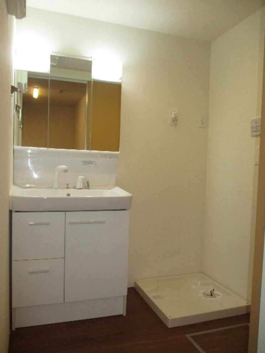  和歌山線/岩出駅 徒歩2分 1階 築9年