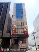 聖－ソレイユビルの外観