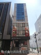 聖－ソレイユビルの外観