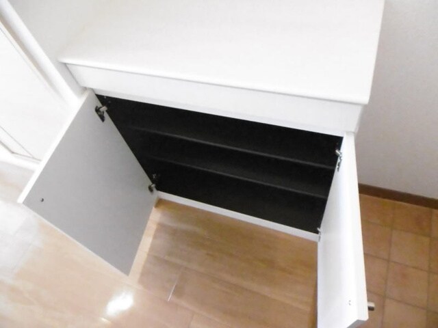 同仕様 阪和線・羽衣線/紀伊駅 バス10分山村下車:停歩5分 2階 築30年