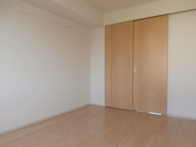 同仕様 阪和線・羽衣線/紀伊駅 バス15分相谷西下車:停歩4分 1階 築7年