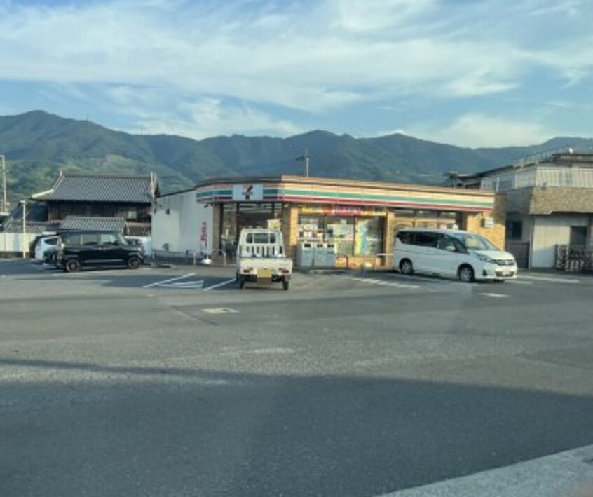 セブンイレブン 紀の川名手大黒店様(コンビニ)まで603m 和歌山線/名手駅 徒歩9分 2階 築2年
