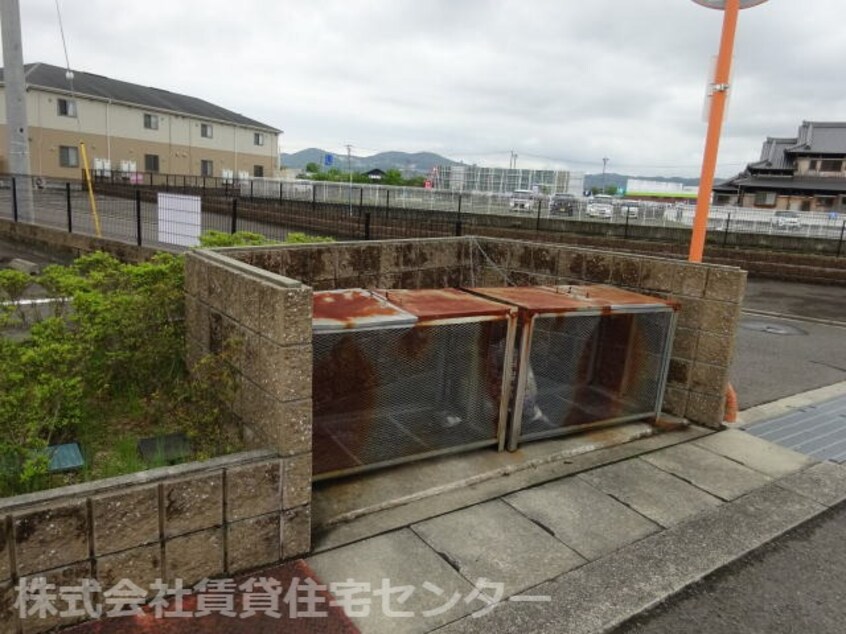  阪和線・羽衣線/紀伊駅 バス21分川永西口下車:停歩17分 1階 築16年