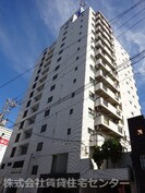パリ・シャトー本町の外観