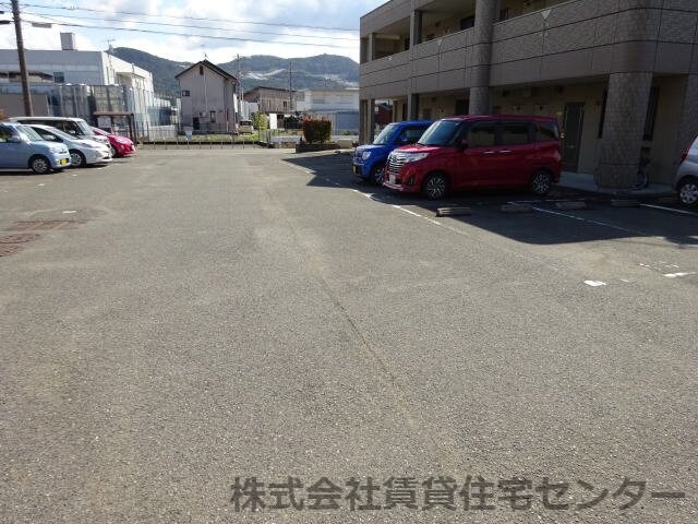  和歌山線/紀伊小倉駅 徒歩6分 1階 築16年