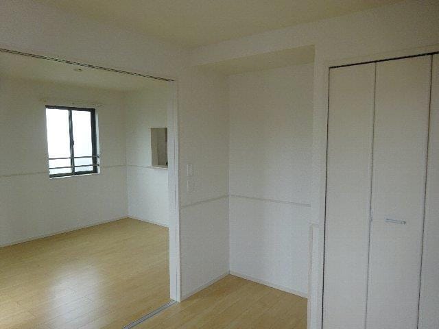 同仕様 きのくに線・紀勢本線/和歌山市駅 徒歩26分 2階 築5年