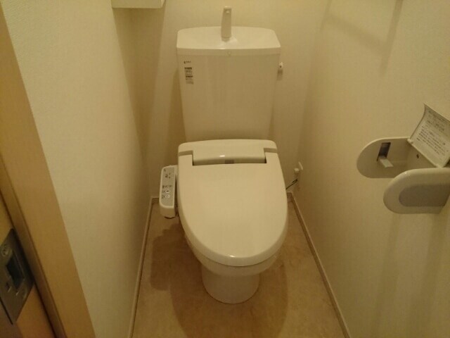  南海本線/和歌山市駅 バス20分和歌浦口下車:停歩5分 2階 築12年