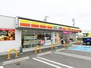 デイリーヤマザキ 和歌山インター店様(コンビニ)まで816m 阪和線・羽衣線/和歌山駅 徒歩33分 1階 築15年