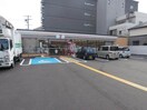 セブンイレブン和歌山友田町４丁目店様(コンビニ)まで609m 阪和線・羽衣線/和歌山駅 徒歩10分 2階 築28年