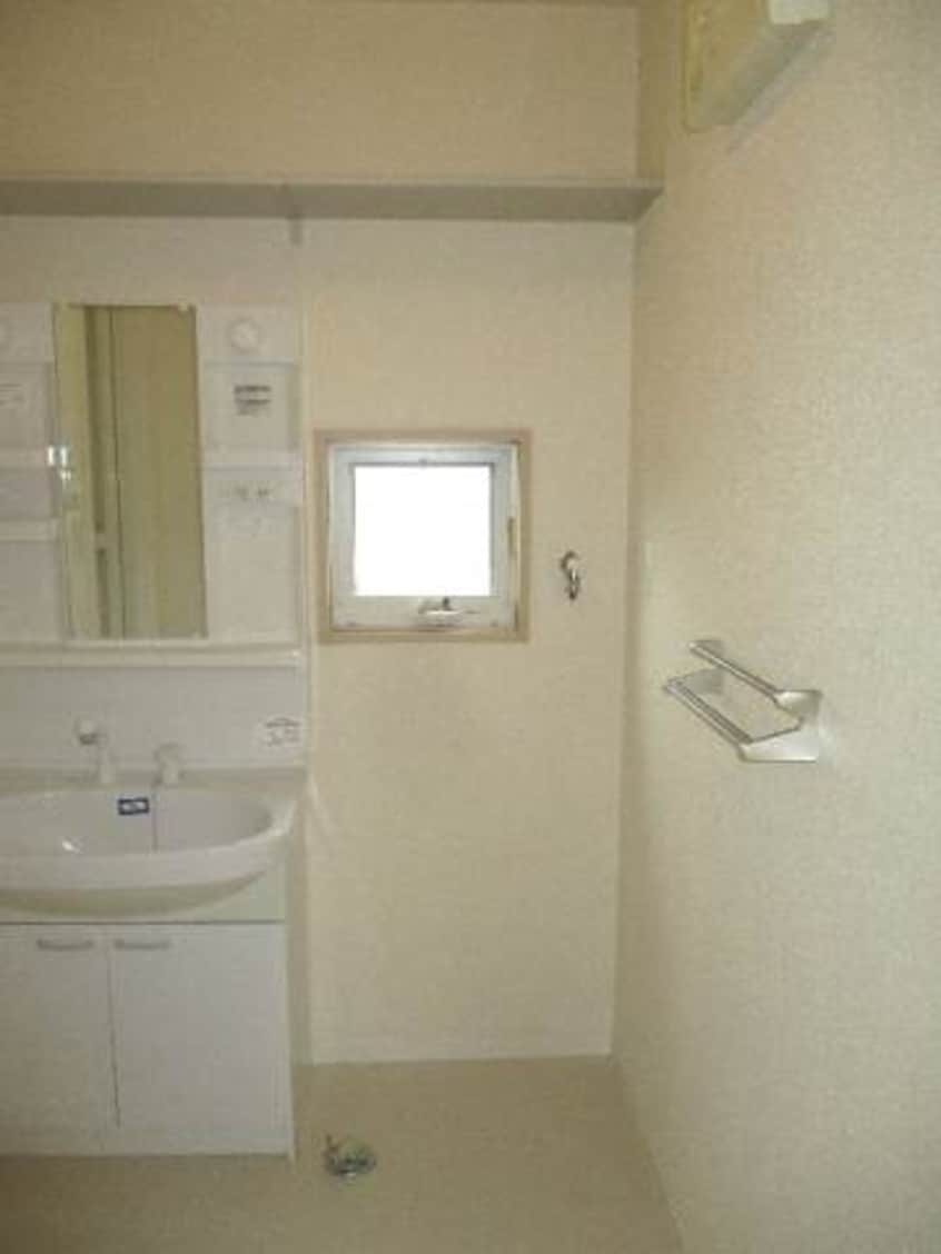  和歌山線/岩出駅 バス8分中黒西下車:停歩3分 2階 築15年