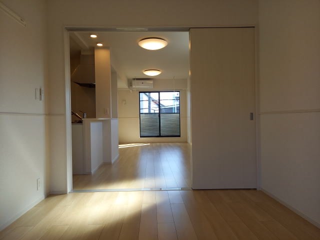 同仕様 阪和線・羽衣線/紀伊駅 バス9分山村（和歌山県）下車:停歩10分 2階 建築中