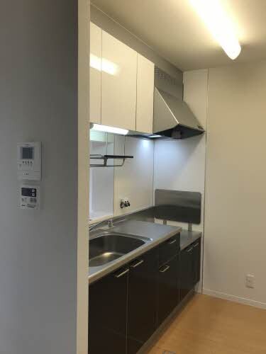  南海本線/和歌山市駅 バス13分堀止下車:停歩4分 1階 築13年