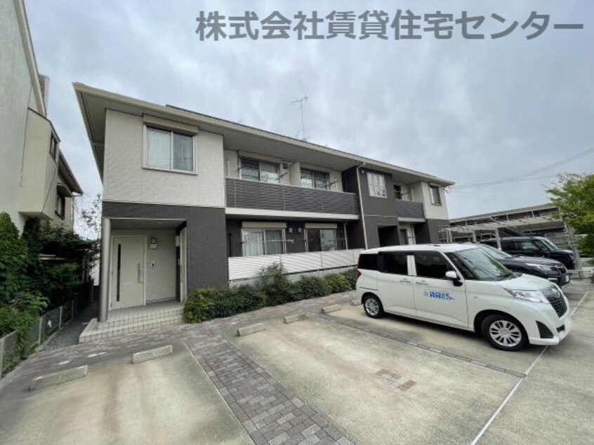  南海本線/和歌山市駅 バス13分堀止下車:停歩4分 1階 築13年