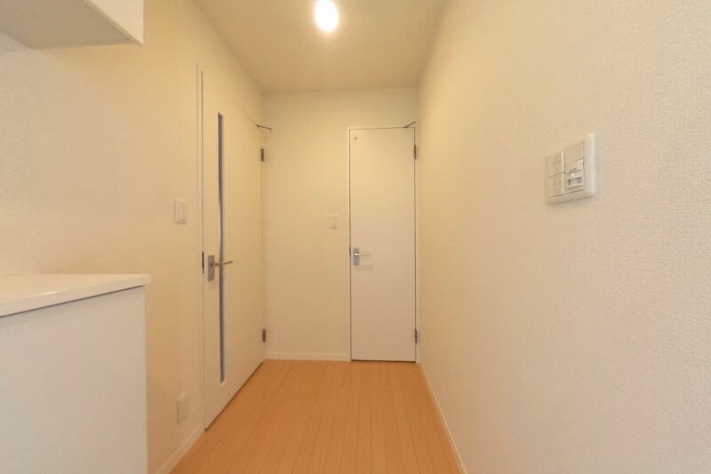  南海本線/和歌山市駅 バス13分堀止下車:停歩4分 1階 築13年