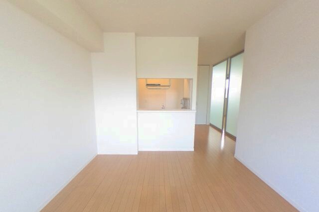  南海本線/和歌山市駅 バス13分堀止下車:停歩4分 1階 築13年