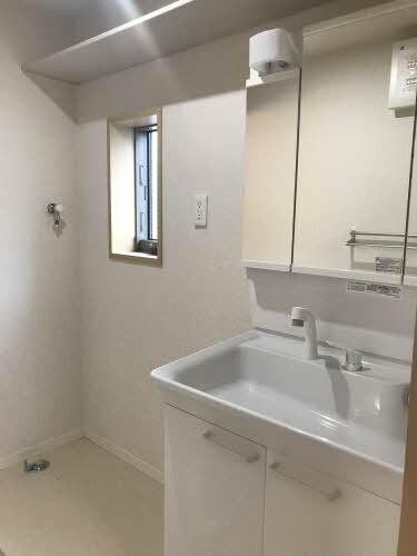  南海本線/和歌山市駅 バス15分堀止下車:停歩3分 1階 築9年