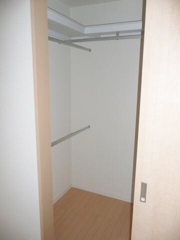  南海本線/和歌山市駅 バス15分堀止下車:停歩3分 1階 築9年