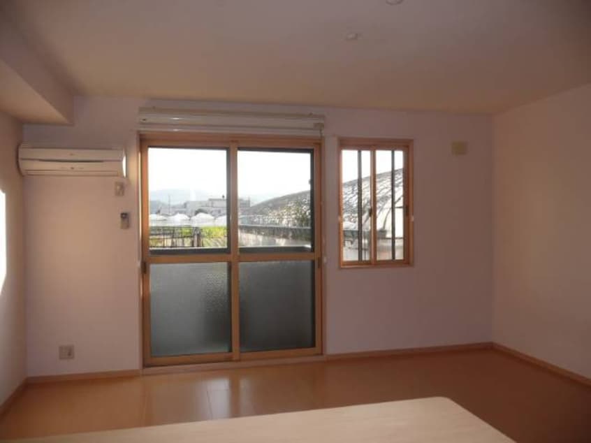  きのくに線・紀勢本線/紀三井寺駅 バス2分名草小学校前下車:停歩6分 1階 築20年