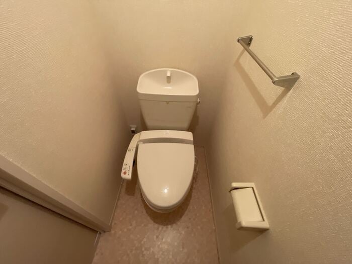  阪和線・羽衣線/和歌山駅 バス15分南中島下車:停歩5分 2階 築17年