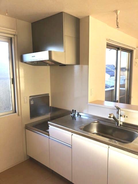  阪和線・羽衣線/和歌山駅 バス15分南中島下車:停歩5分 2階 築17年