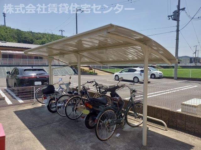  和歌山電鉄貴志川線/岡崎前駅 徒歩10分 1階 築16年