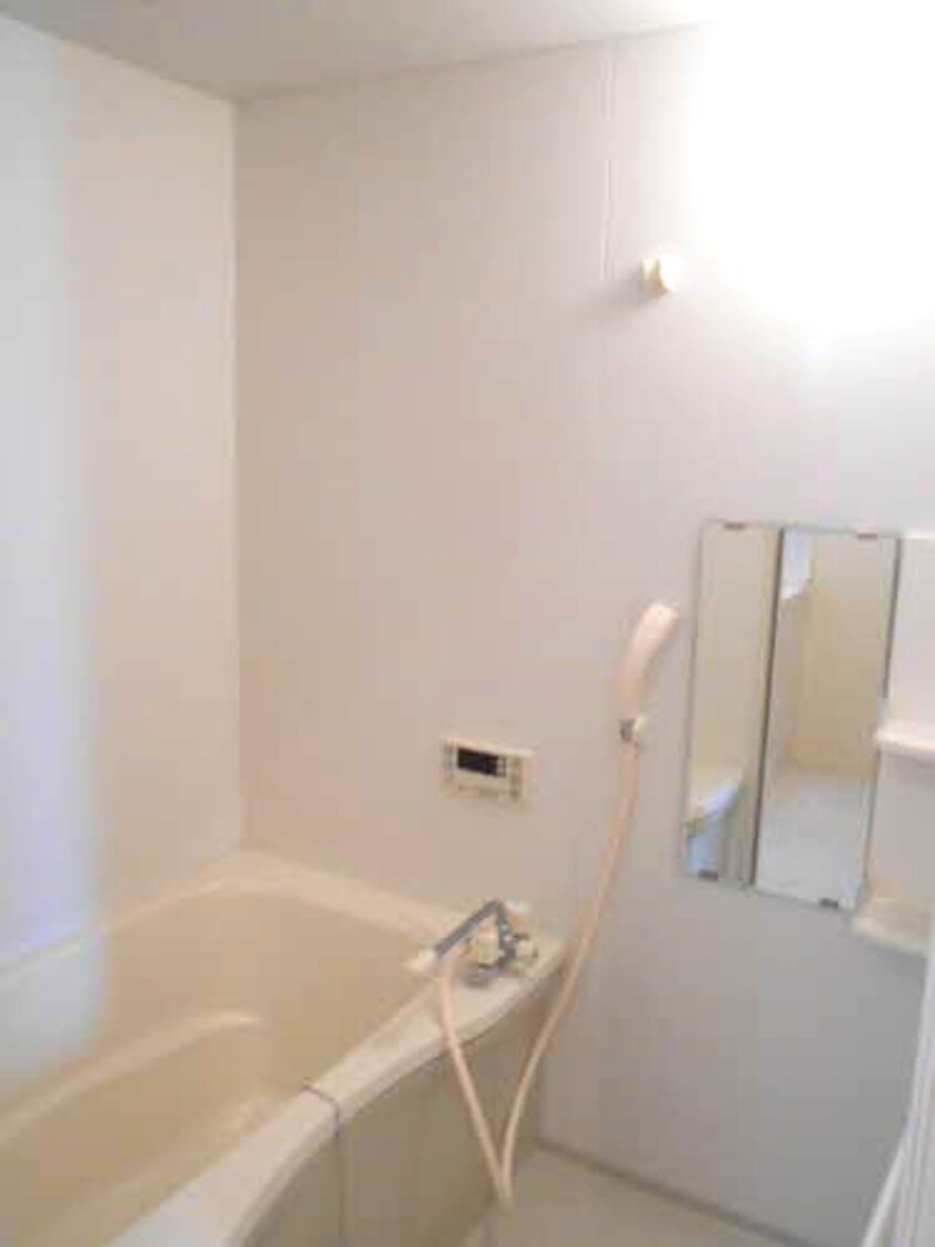  南海本線/和歌山市駅 バス20分新和歌浦口下車:停歩13分 1階 築16年