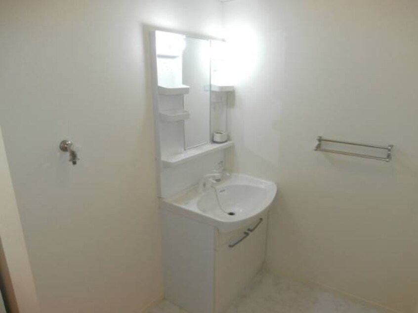  南海本線/和歌山市駅 バス20分新和歌浦口下車:停歩13分 1階 築16年