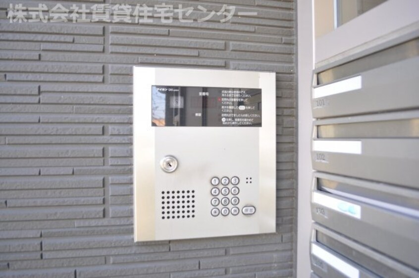  南海本線/和歌山市駅 バス20分新和歌浦口下車:停歩13分 1階 築16年