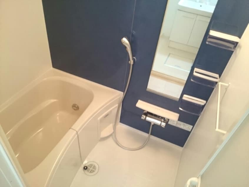  南海本線/和歌山市駅 バス17分湊御殿三丁目下車:停歩3分 2階 築7年