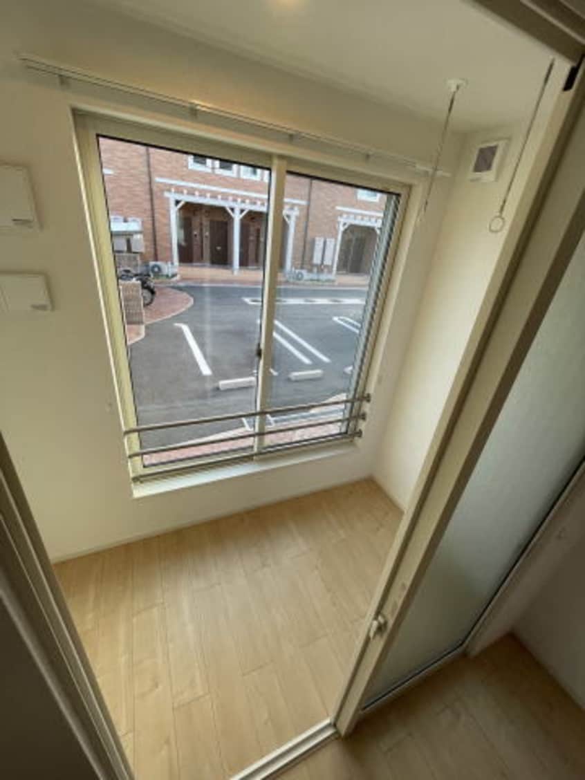 サンルーム きのくに線・紀勢本線/和歌山市駅 バス30分養翠園前下車:停歩4分 1階 築4年