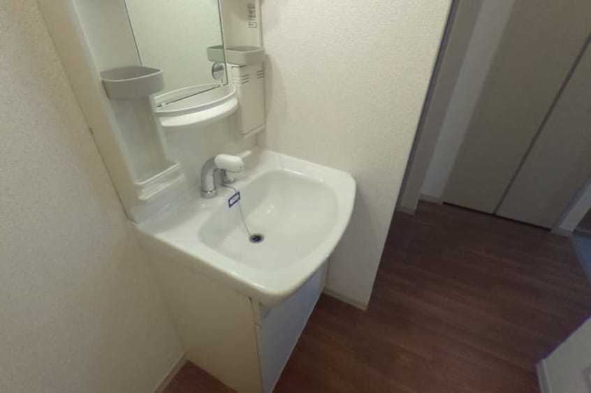  阪和線・羽衣線/和歌山駅 バス25分布引南下車:停歩5分 2階 築27年