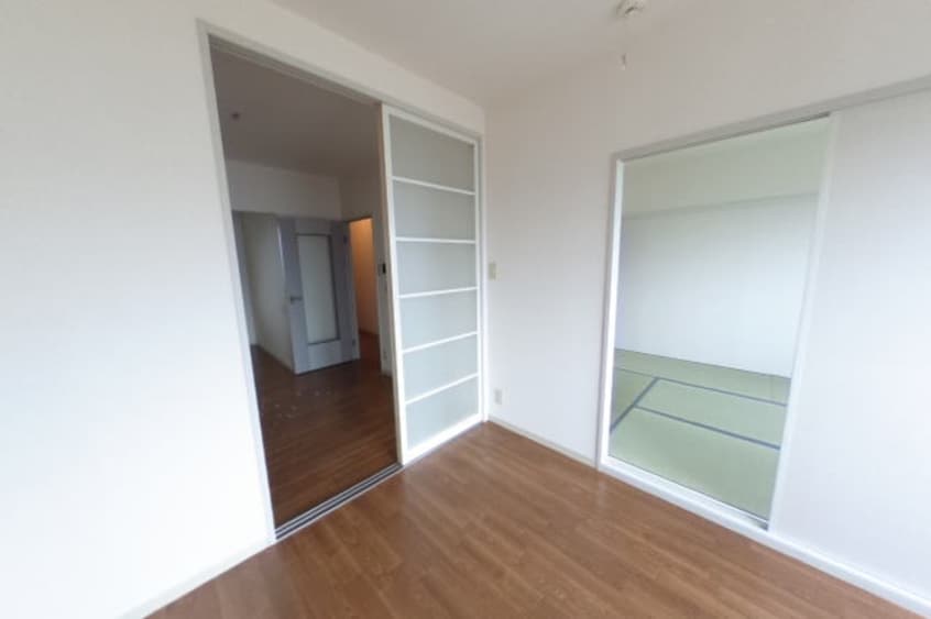  阪和線・羽衣線/和歌山駅 バス25分布引南下車:停歩5分 2階 築27年