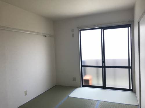  阪和線・羽衣線/和歌山駅 バス25分布引南下車:停歩5分 2階 築27年