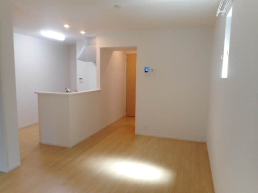  阪和線・羽衣線/紀伊中ノ島駅 徒歩27分 1階 築6年