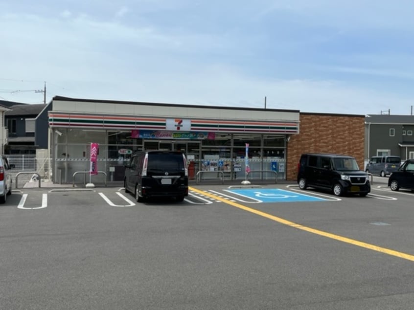 セブンイレブン 和歌山梅原店様(コンビニ)まで588m 南海加太線/東松江駅 徒歩18分 1階 築7年