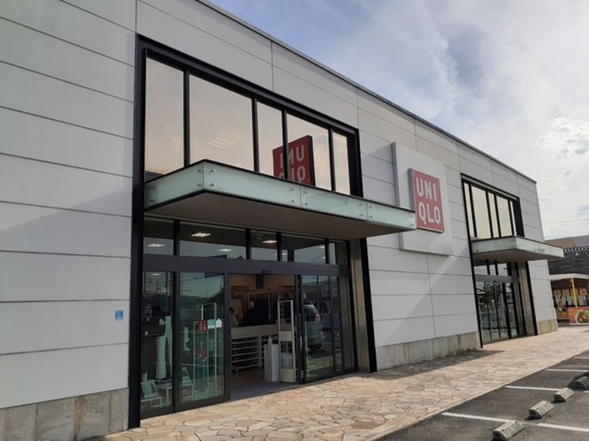 ユニクロ 紀の川店様 746m 南海加太線/東松江駅 徒歩16分 2階 築6年