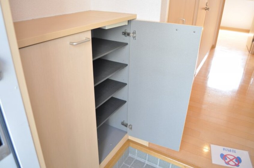 同仕様 南海本線/和歌山市駅 バス25分大浦下車:停歩5分 1階 築19年