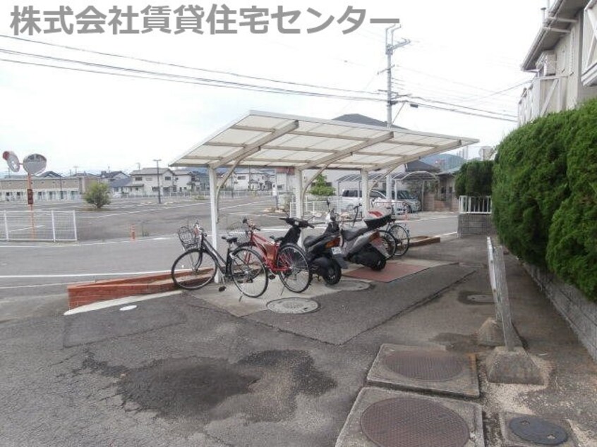  阪和線・羽衣線/紀伊駅 バス15分中迫下車:停歩5分 1階 築33年