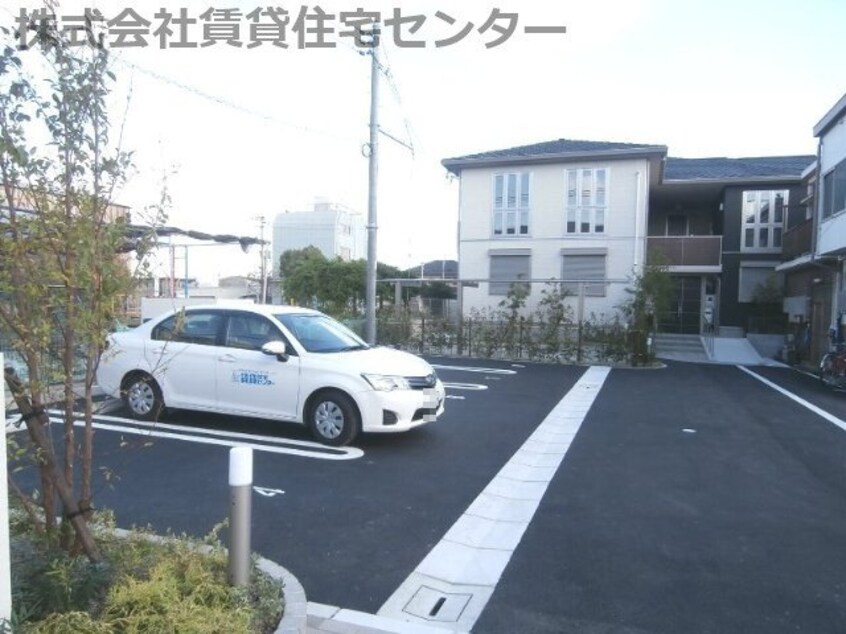  南海本線/和歌山市駅 バス13分築港五丁目下車:停歩2分 2階 築6年