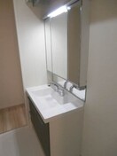  南海本線/和歌山市駅 バス13分築港五丁目下車:停歩2分 2階 築6年