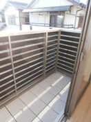  南海本線/和歌山市駅 バス13分築港五丁目下車:停歩2分 2階 築6年