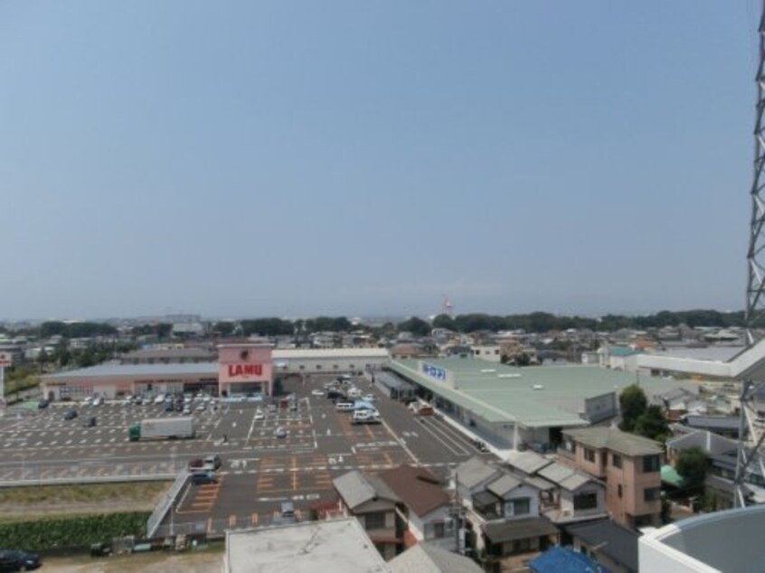 ラ・ムー和歌山西浜店様(スーパー)まで2717m 南海本線/和歌山市駅 バス13分築港五丁目下車:停歩2分 2階 築6年